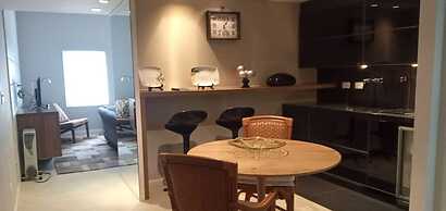 Center Suíço Flats e Shopping