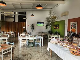 Center Suíço Flats e Shopping