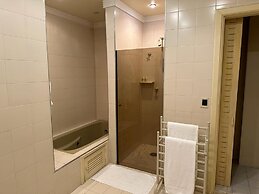 Center Suíço Flats e Shopping