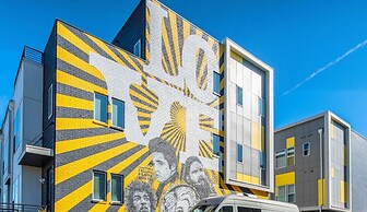 Spectacular Condo Rooftop Deck Great for Groups