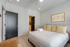 Spectacular Condo Rooftop Deck Great for Groups