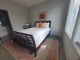 Spectacular Condo Rooftop Deck Great for Groups