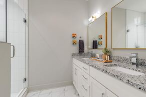 Spectacular Condo Rooftop Deck Great for Groups