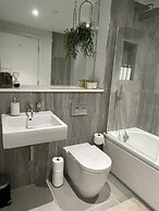 Harbourside Hideaway - Superb Flat With Terrace