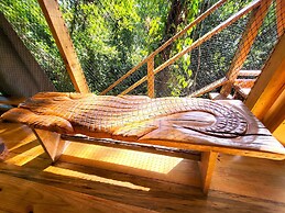 Casa Cayuco Eco-Adventure Lodge