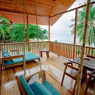 Casa Cayuco Eco-Adventure Lodge