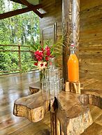 Casa Cayuco Eco-Adventure Lodge