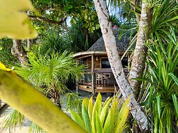 Casa Cayuco Eco-Adventure Lodge