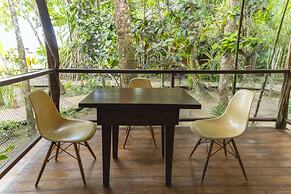 Casa Cayuco Eco-Adventure Lodge