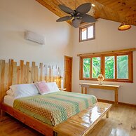 Casa Cayuco Eco-Adventure Lodge