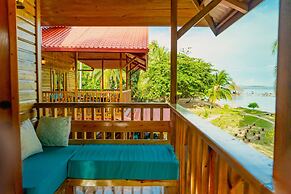 Casa Cayuco Eco-Adventure Lodge