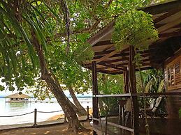 Casa Cayuco Eco-Adventure Lodge