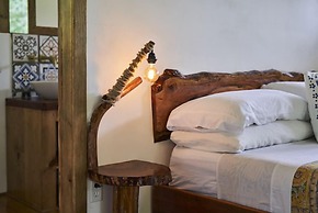 Casa Cayuco Eco-Adventure Lodge