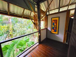 Casa Cayuco Eco-Adventure Lodge