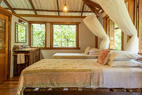 Casa Cayuco Eco-Adventure Lodge
