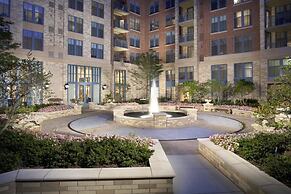 Great Business Condo at Pentagon City