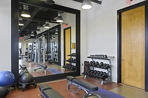 Great Business Condo at Pentagon City