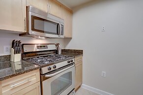 Great Business Condo at Pentagon City