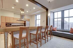 Great Business Condo at Pentagon City