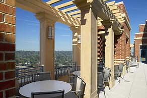 Great Business Condo at Pentagon City