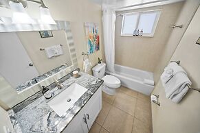 Coco Palms Apartments By Lowkl