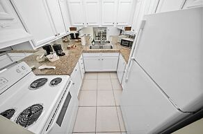 Coco Palms Apartments By Lowkl