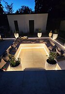 Luxus Neubau 170m2 Loft mit Pool Garten