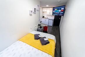 46 North Road Studios Near QE and UOB