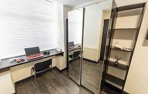 46 North Road Studios Near QE and UOB