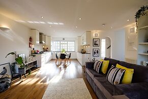 Riverwalk Apartment North