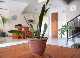 Las Carmelas, Airport Juan Santamaría, Alajuela, San José