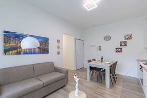 Santacroce Suite-hosted by Sweetstay