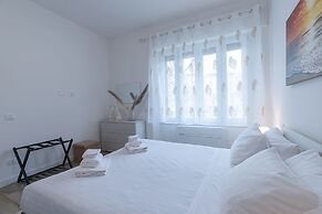 Santacroce Suite-hosted by Sweetstay