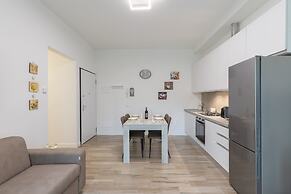 Santacroce Suite-hosted by Sweetstay