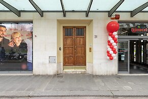 Santacroce Suite-hosted by Sweetstay