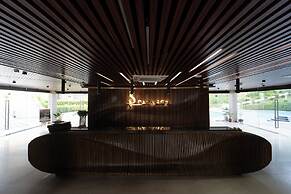 Paragon Hotel and Resort