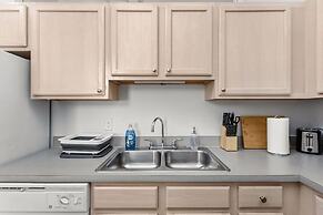 2BR/2BA In The Block Apartment by CozySuites
