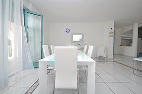 3241 Villa Esador by Barbarhouse