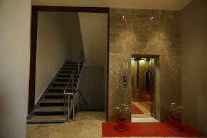 Pine Regency - Aravali's Peak view