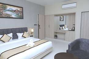 Pine Regency - Aravali's Peak view