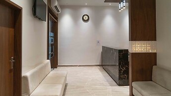 Pine Regency - Aravali's Peak view