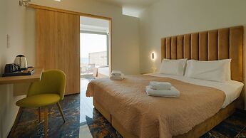 Ninos Grand Beach Hotel & Resort