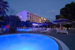 Ninos Grand Beach Hotel & Resort