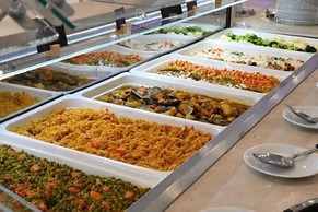 Ninos Grand Beach Hotel & Resort