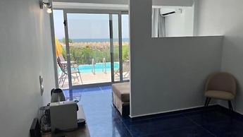 Ninos Grand Beach Hotel & Resort