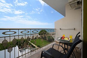 Ninos Grand Beach Hotel & Resort