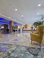 Ninos Grand Beach Hotel & Resort