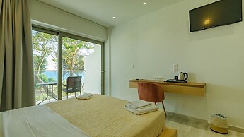 Ninos Grand Beach Hotel & Resort