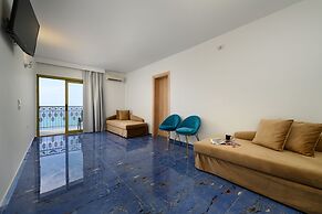 Ninos Grand Beach Hotel & Resort