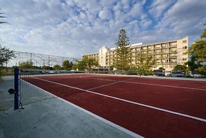 Ninos Grand Beach Hotel & Resort